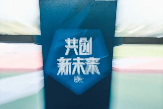 女人把尿口扒开让男人捅